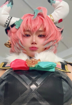 {"ARInfo":{"IsUseAR":false},"Version":"1.0.0","MakeupInfo":{"IsUseMakeup":false},"FaceliftInfo":{"IsChangeEyeLift":false,"IsChangeFacelift":false,"IsChangePostureLift":false,"IsChangeNose":false,"IsChangeFaceChin":false,"IsChangeMouth":false,"IsChangeThinFace":true},"BeautyInfo":{"SwitchMedicatedAcne":false,"IsAIBeauty":false,"IsBrightEyes":false,"IsSharpen":false,"IsOldBeauty":false,"IsReduceBlackEyes":false},"HandlerInfo":{"AppName":2},"FilterInfo":{"IsUseFilter":false}}